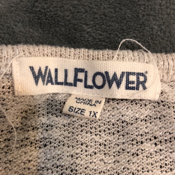 Wallflower Top - Picture 2 of 4